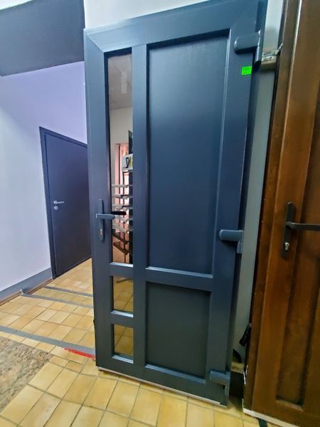 MP1 Двері металопластикові ламінація зовнішня MP10001 фото